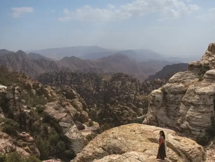 Hiking Nawatef Trail