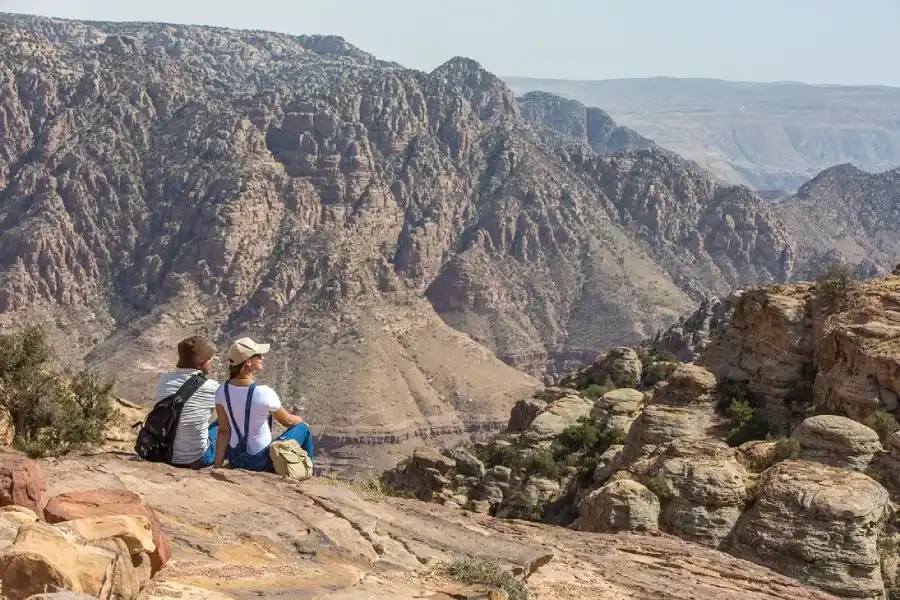 Hiking Shaq alReesh Trail