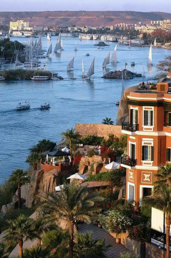 Nile cruise Luxor Aswan